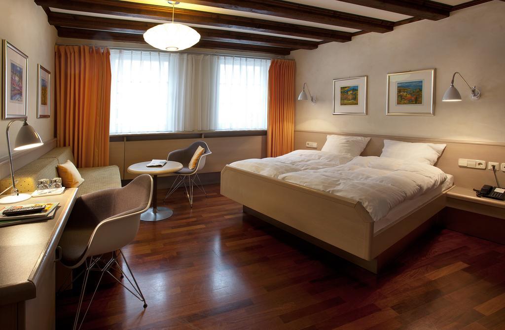 Hotel Scholl Schwäbisch Hall Oda fotoğraf